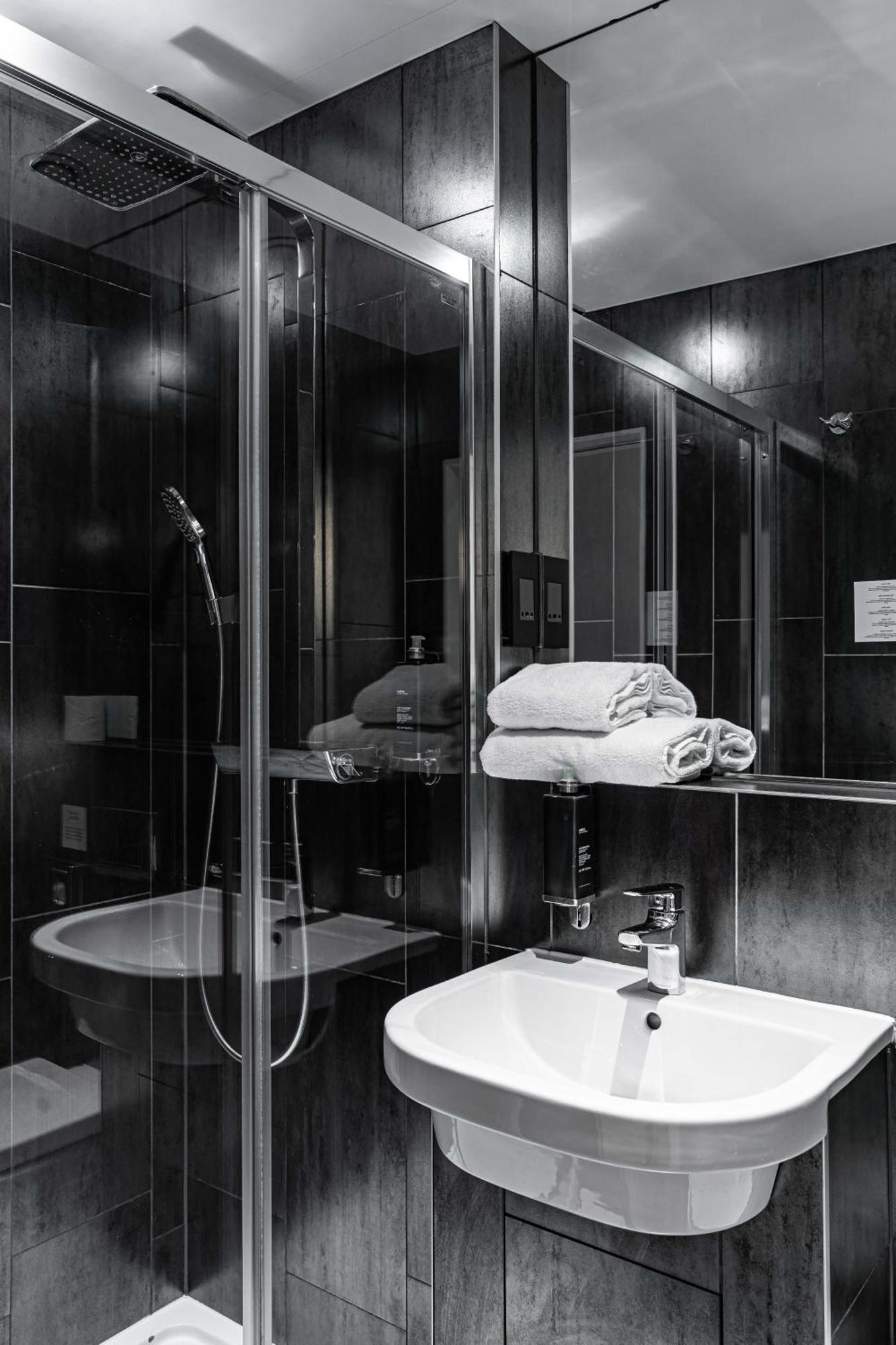 The W14 Kensington Otel Londra Dış mekan fotoğraf